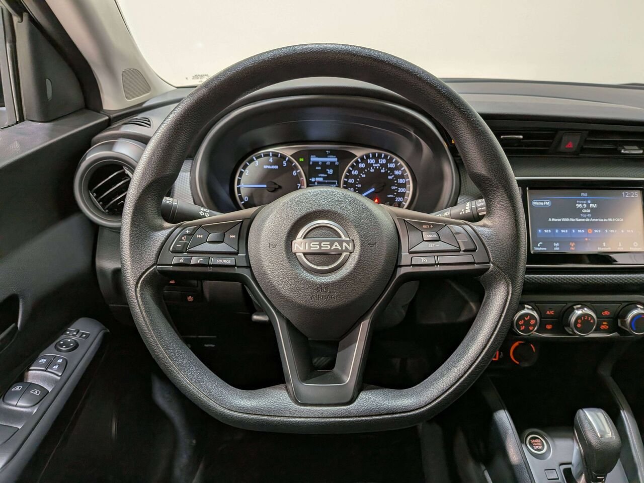 2024 Nissan Kicks S FWD Black Val-David - photo #12