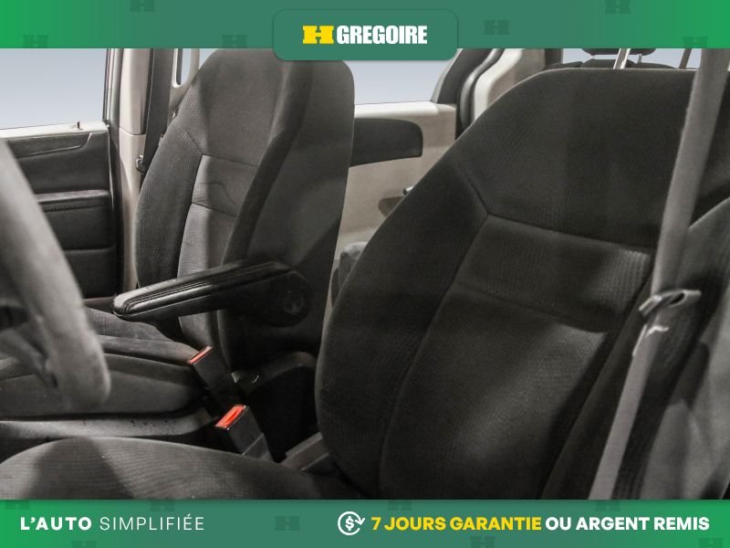 Dodge GR Caravan 2019 Gris Blainville - photo #13
