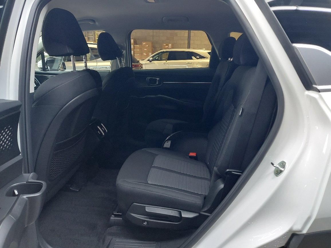 2026 KIA Sorento Plug-In Hybrid Snow White Pearl Blainville - photo #8