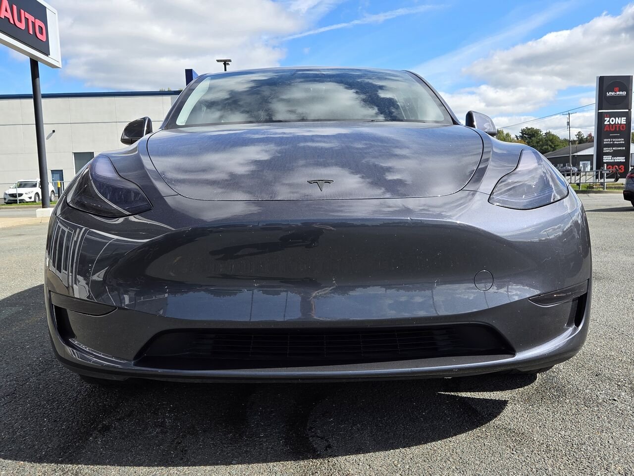 Tesla Model Y 2023 Gris Granby - photo #9