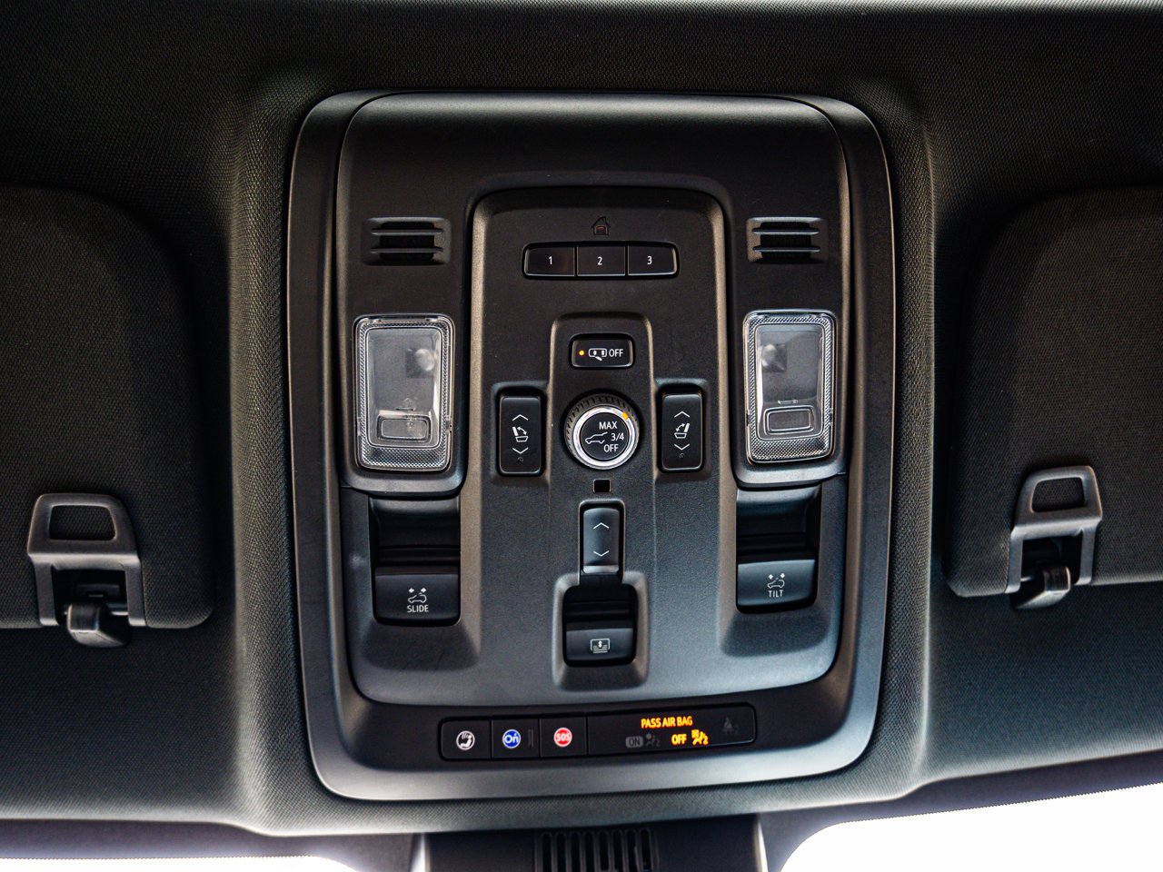 2023 Chevrolet Tahoe 4WD 4dr High Country White Sherwood Park - photo #29