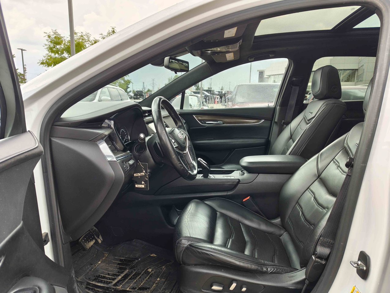 2018 Cadillac XT5 AWD 4dr Platinum White Sherwood Park - photo #7