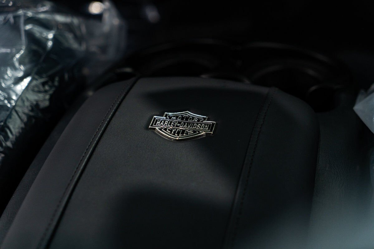 Ford F-150 Harley Davidson Edition In Delivery Packaging 2000 Noir Montréal - photo #99