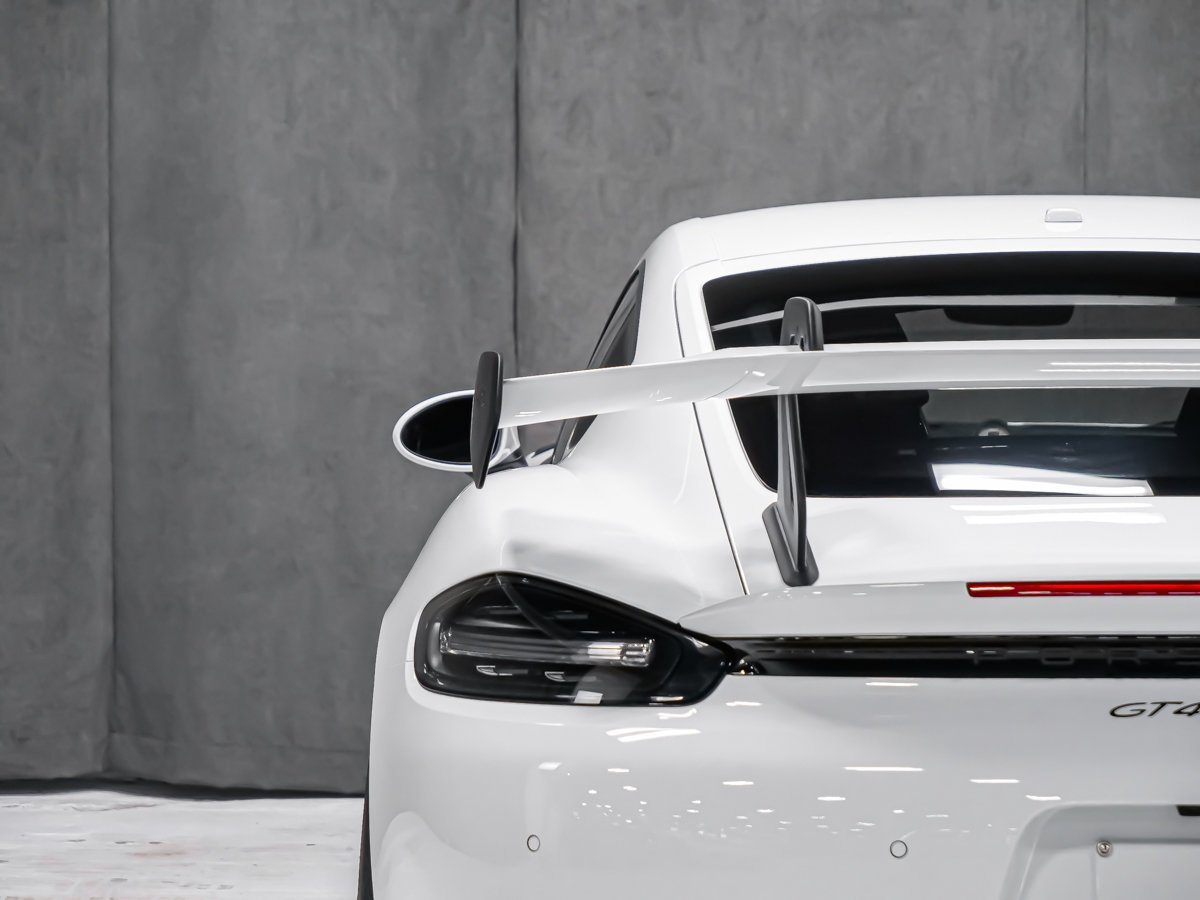 2025 Porsche 718 Cayman GT4 RS White Montreal - photo #6