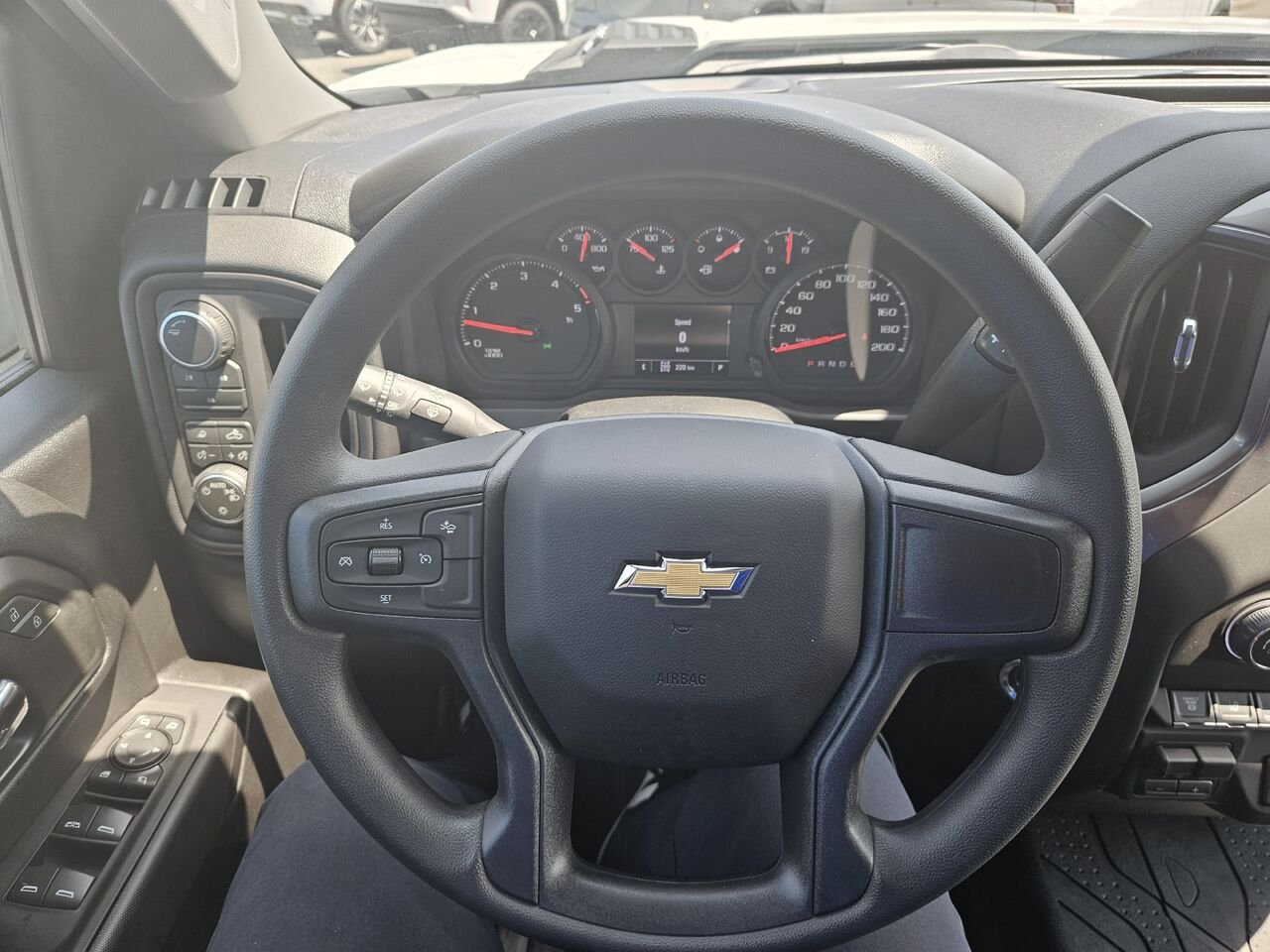Chevrolet Silverado 2500HD Custom cabine multiplace 4RM 172 po 2026 Blanc sommet Thetford Mines - photo #7