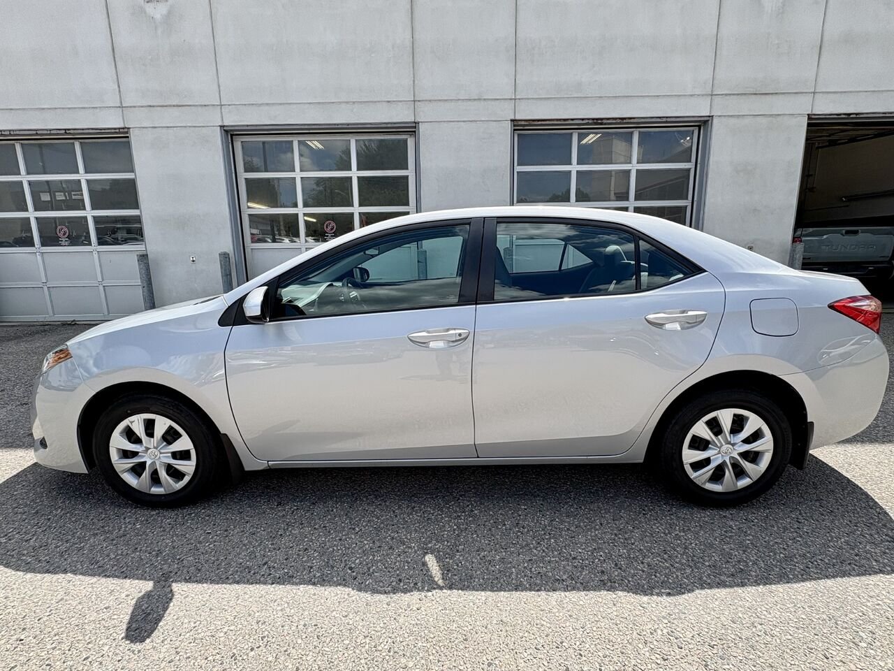 Toyota COROLLA 2017 Argent Mont-Laurier - photo #11