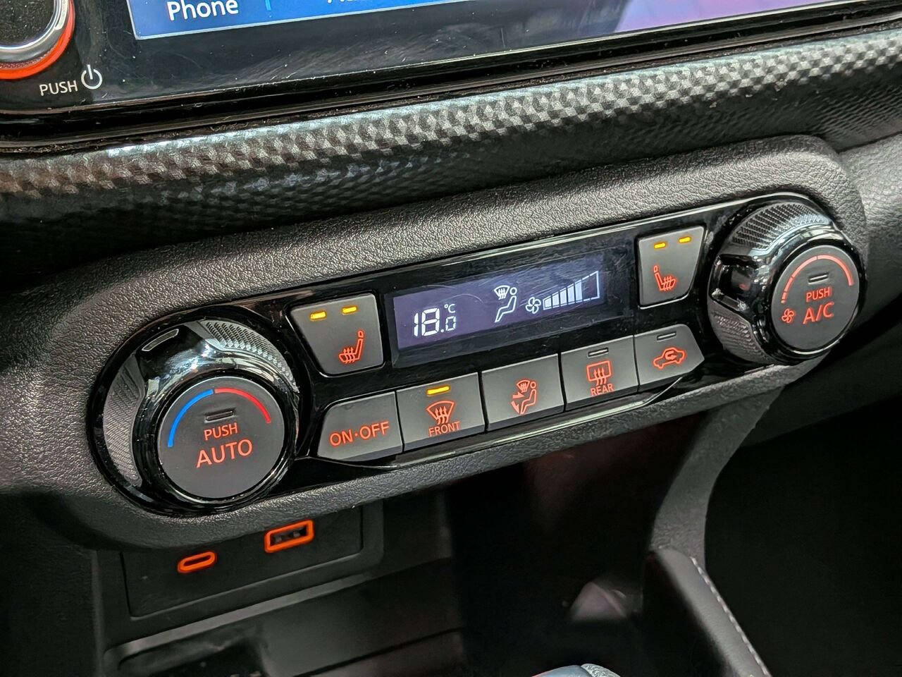 Nissan Kicks 2024 Orange Val-David - photo #23