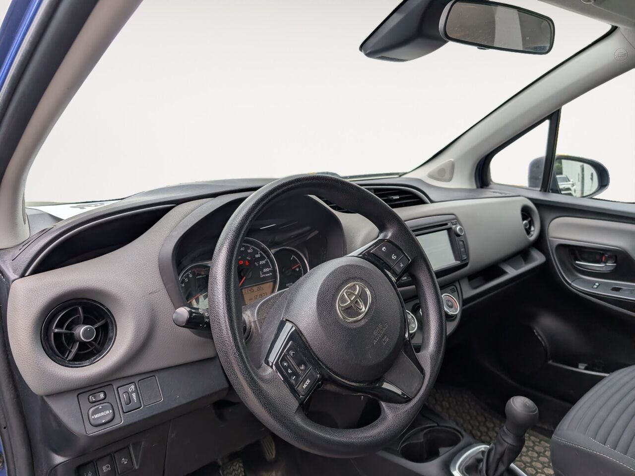 Toyota Yaris Hatchback LE/SIÈGES CHAUFFANTS/CAMÉRA DE RECUL/BLUETOOTH/AC/ 2018 Bleu Sherbrooke - photo #7