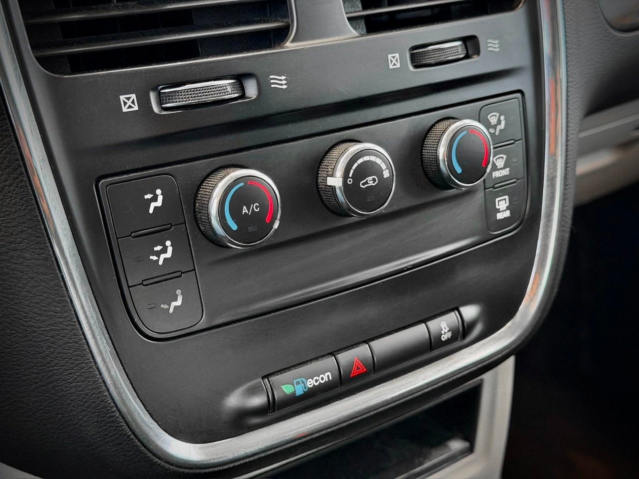 2019 Dodge Grand Caravan Notre-Dame-des-Prairies - photo #16