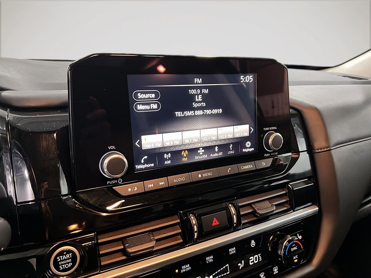 2024 Nissan Pathfinder Black Québec - photo #37