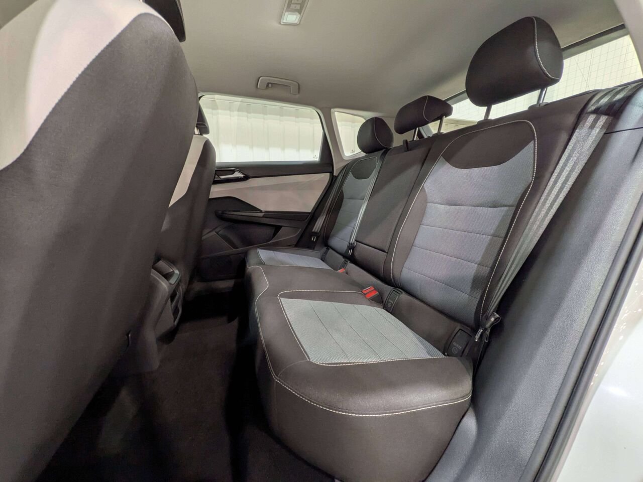 2025 Volkswagen Taos Trendline FWD White Val-David - photo #10