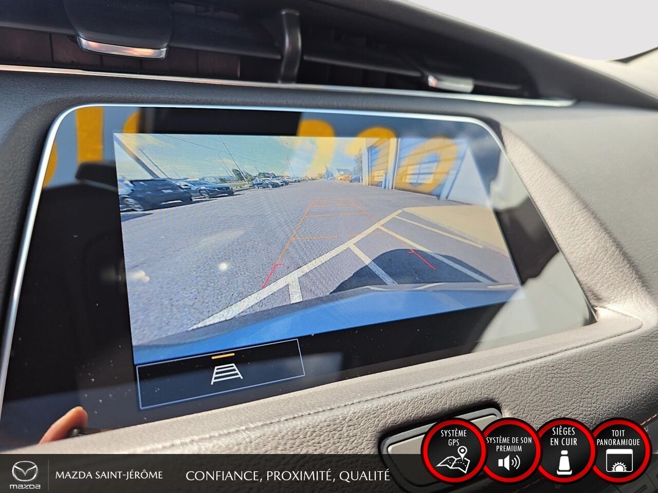 2023 Cadillac XT4 Sport | TOIT PANORAMIQUE | CUIR | AWD | SIÈGES AVANT ET ARRIÈRE CHAUFFANTS Grey Saint-Jérôme - photo #19