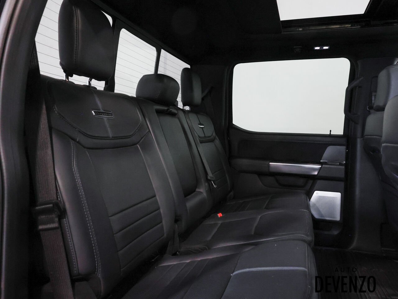 2025 Ford Super Duty F-250 SRW Black Saint-Eustache - photo #8