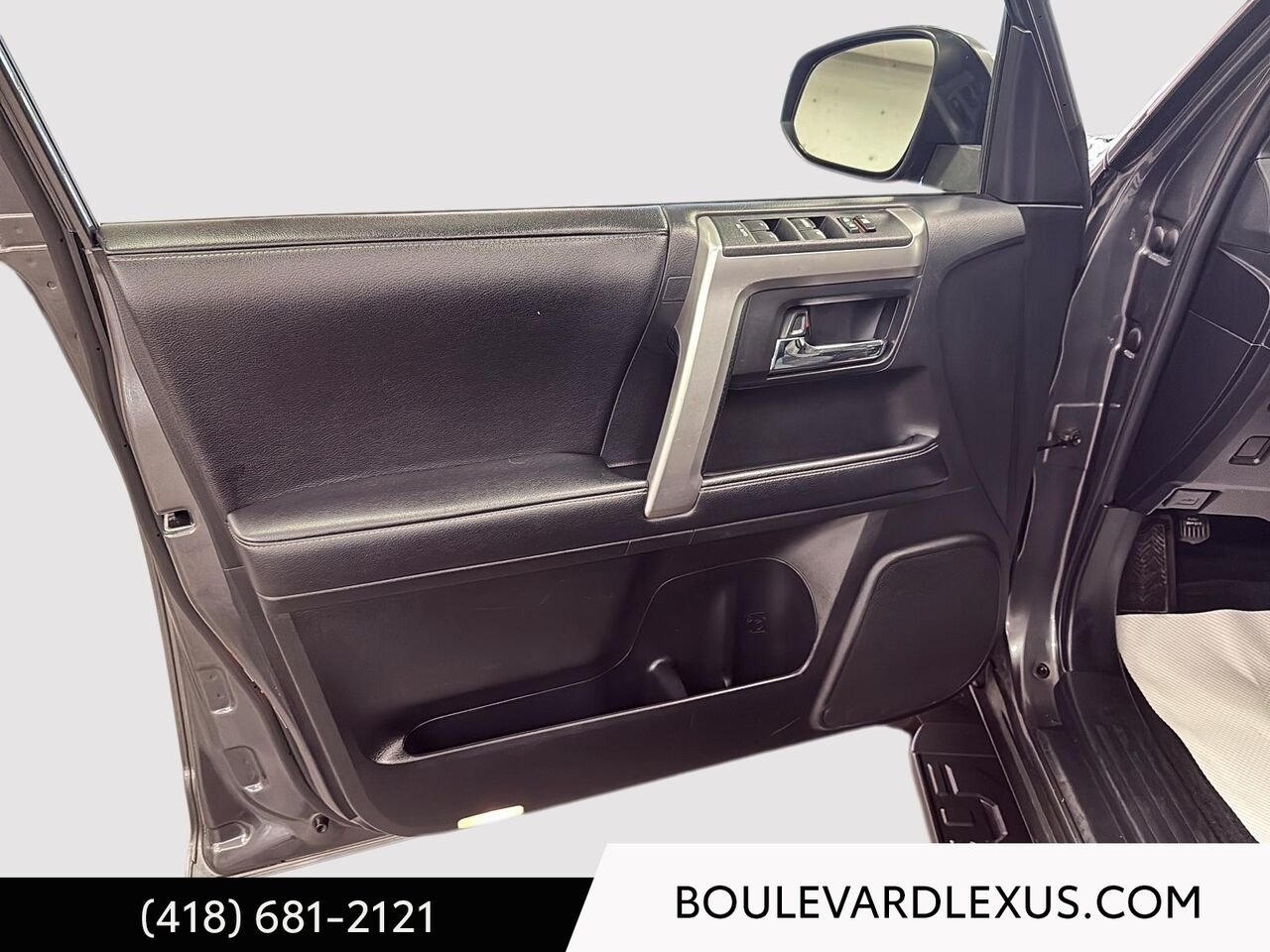 Toyota 4Runner 19850B | 4Runner SR5 V6 4 roues motrices 2019 Gris Québec - photo #7