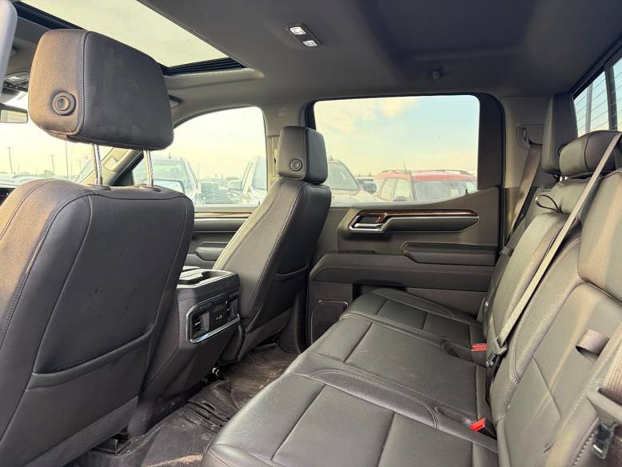 2024 GMC Sierra 1500 4WD Crew Cab 147 Elevation Black Sherwood Park - photo #5