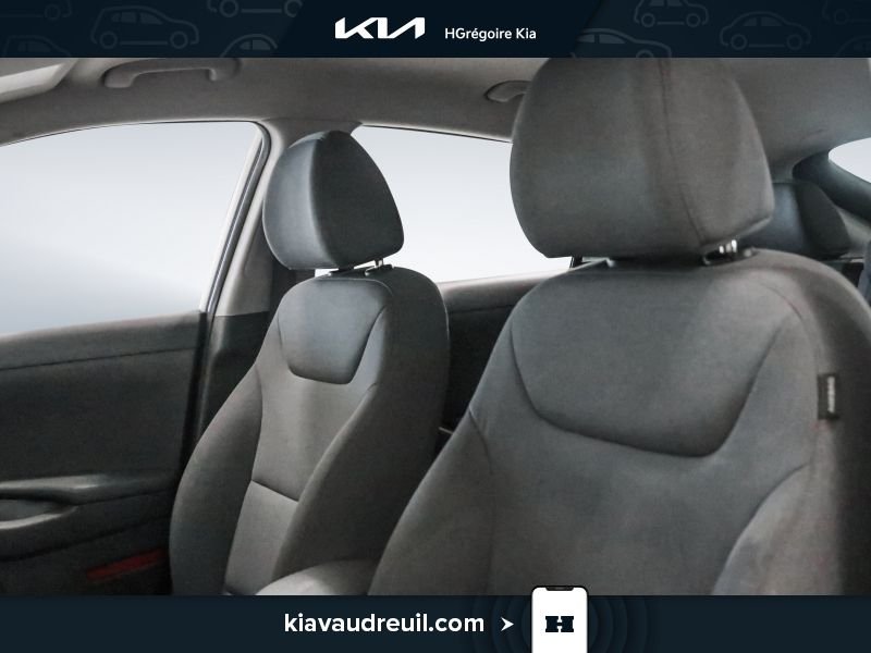 2020 Hyundai IONIQ White Blainville - photo #8