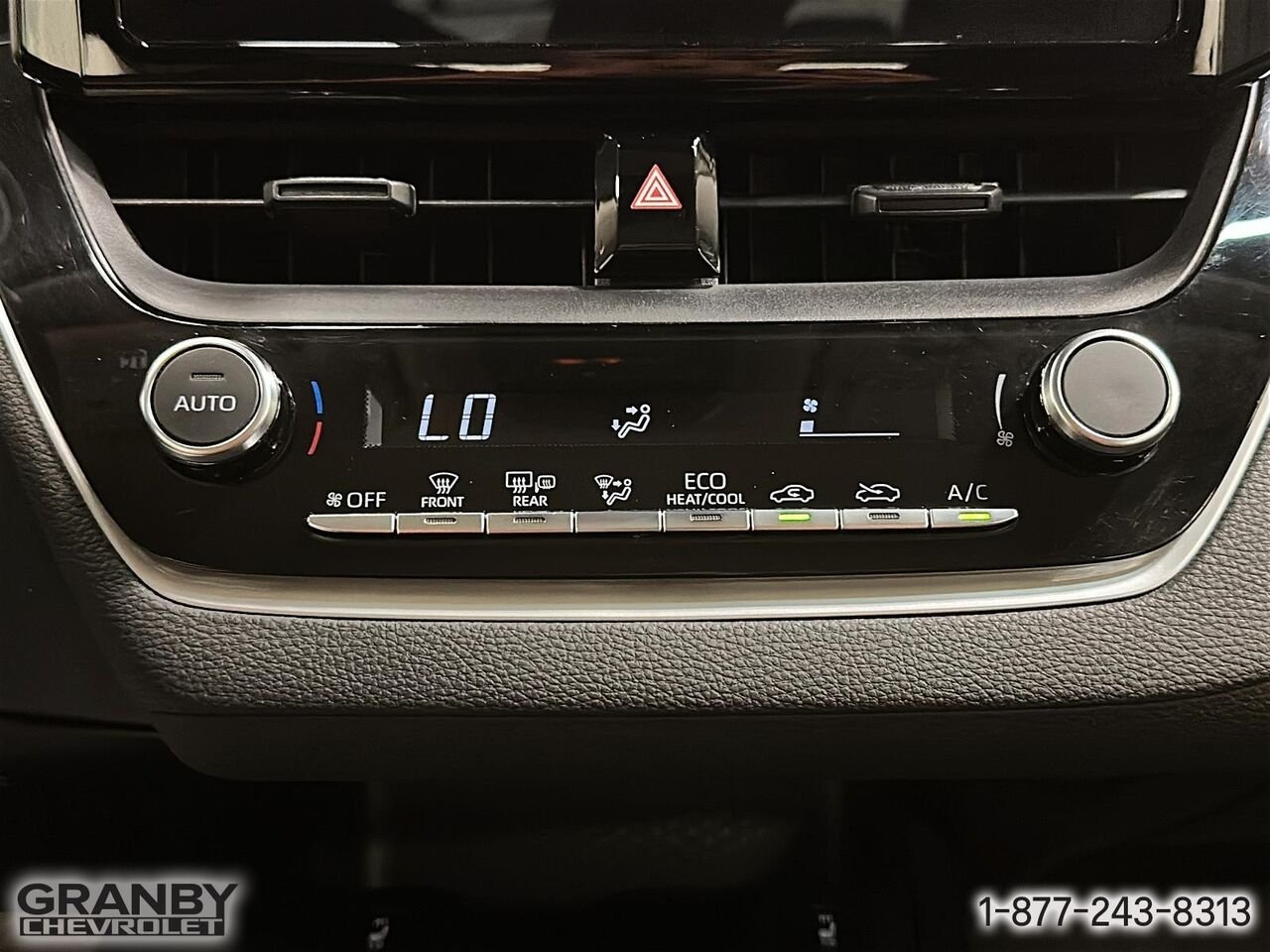 Toyota Corolla hybride LE CVT | 26-0882A 2023 Bleu Granby - photo #17
