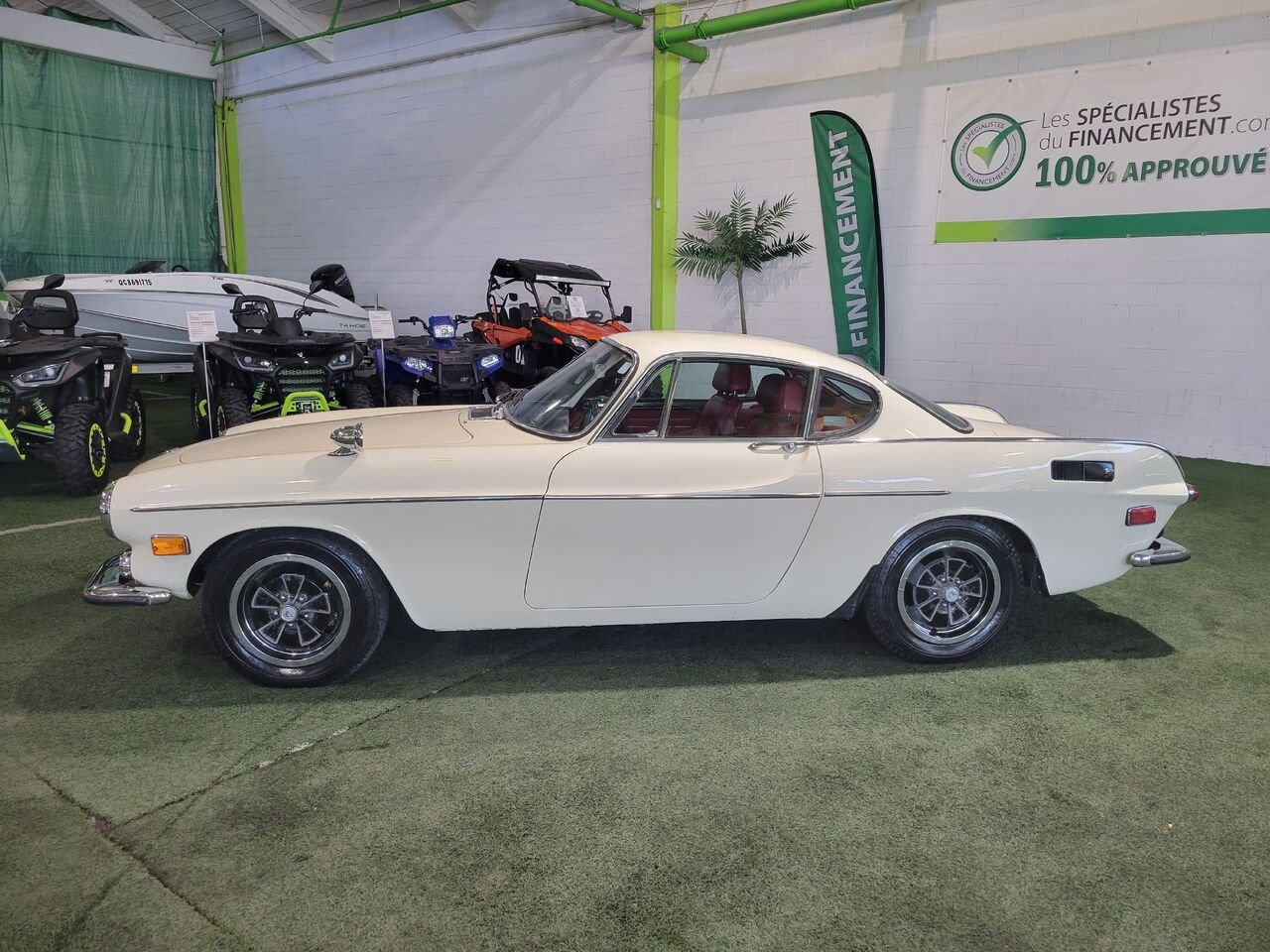 1970 Volvo P1800e Beige  - photo #2