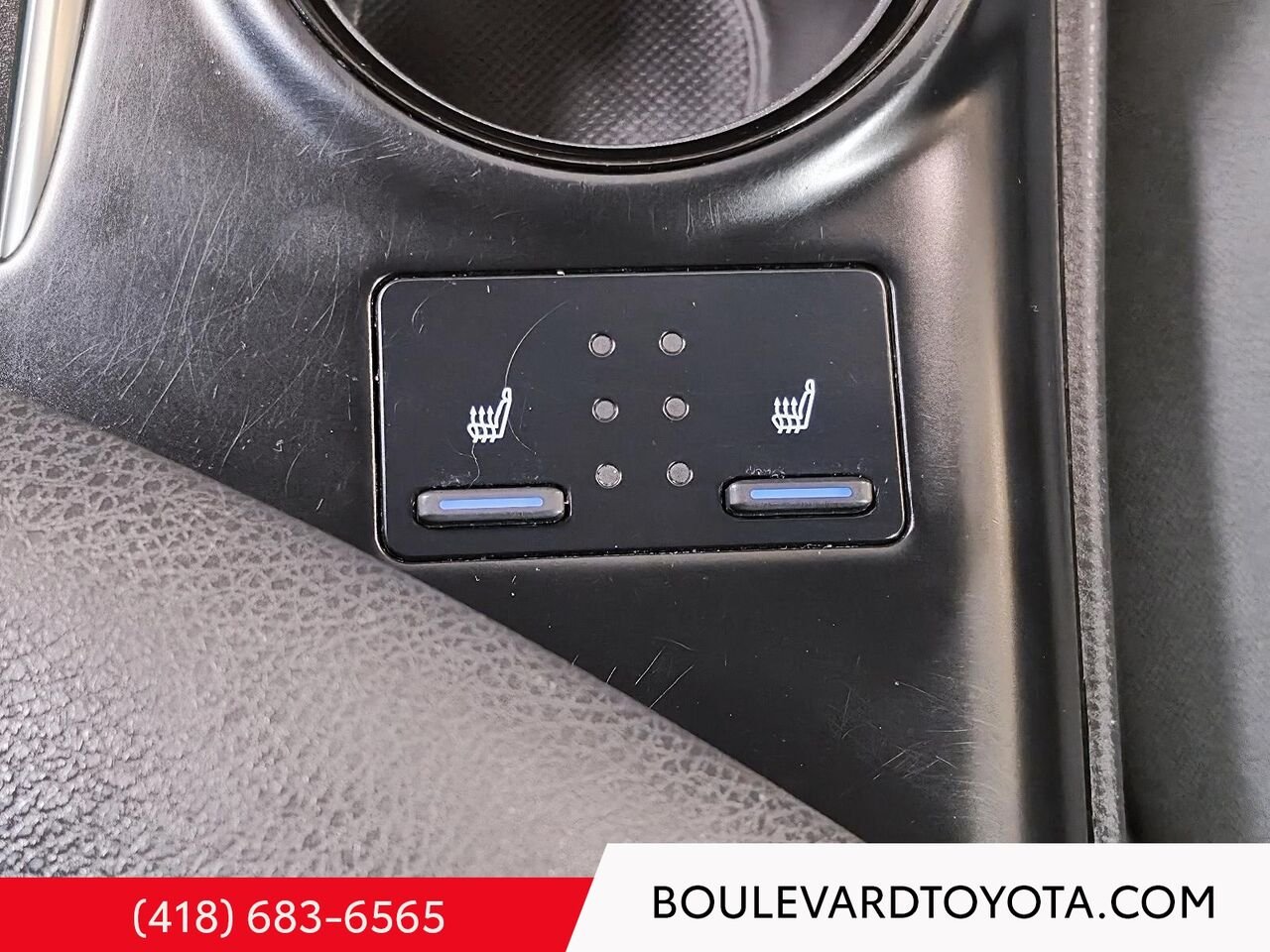 2018 Toyota CAMRY 550009-57 | LE Silver Québec - photo #9