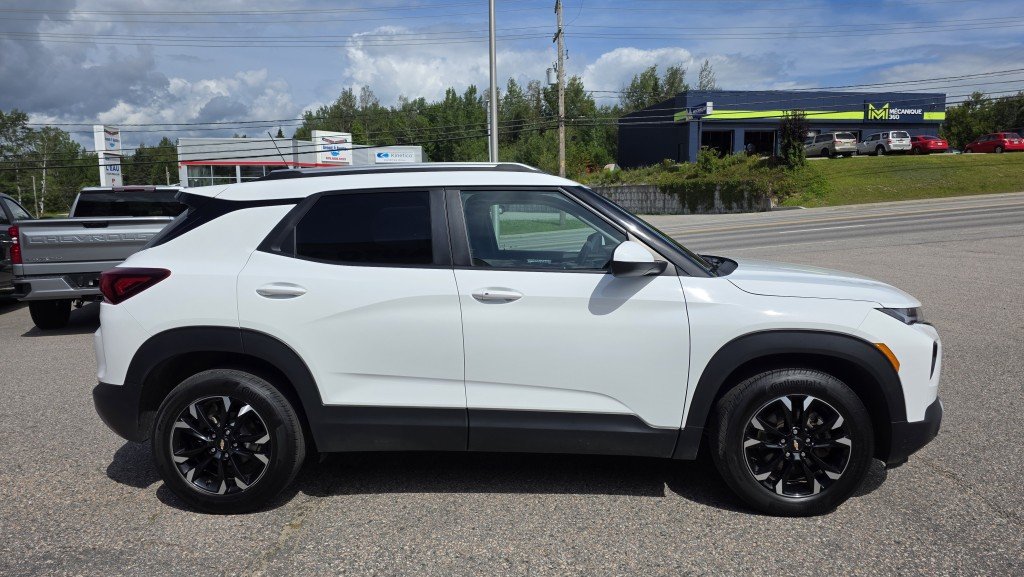 2022 CHEVROLET TrailBlazer LT FWD White Mont-Laurier - photo #3