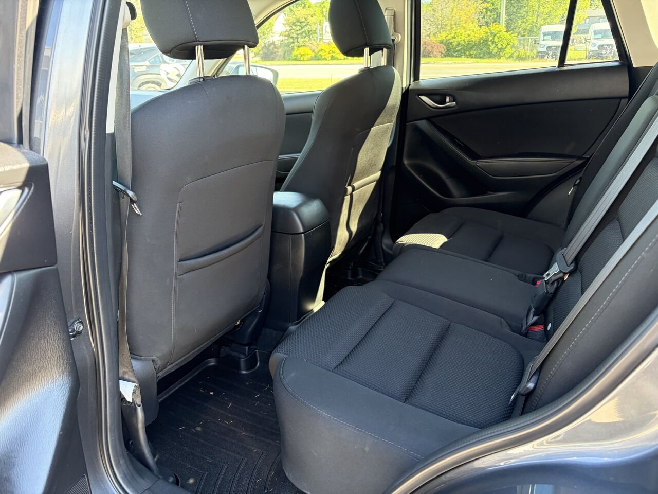 2016 Mazda CX-5 Traction intégrale, 4 portes, boîte automatique, GS Grey Montmagny - photo #9