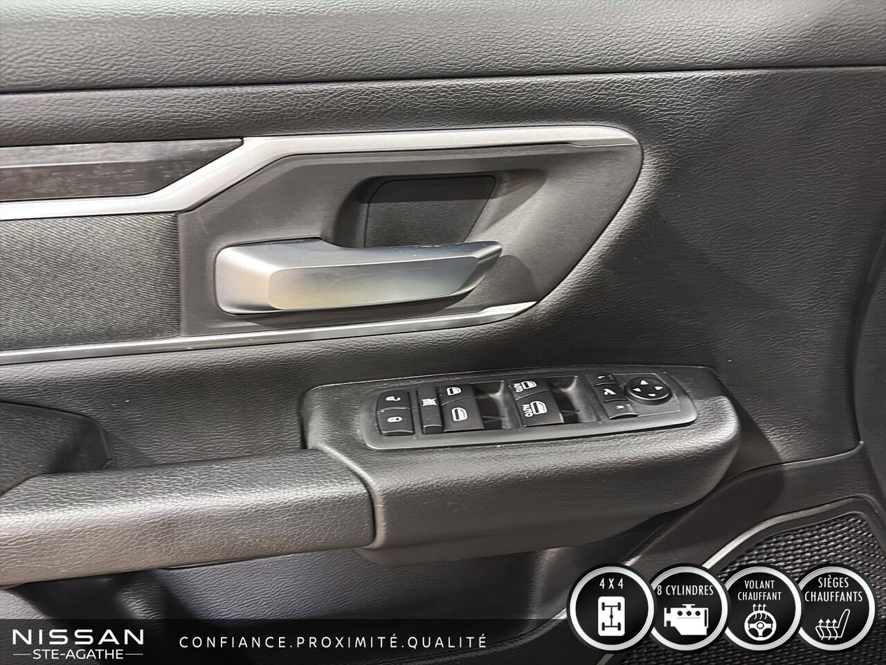 2020 Ram 1500 BIG HORN QUAD CAB 4X4 | V8 HEMI ETORQUE | APPLE CARPLAY | ATTELAGE DE REMORQUAGE White Saint-Jérôme - photo #14