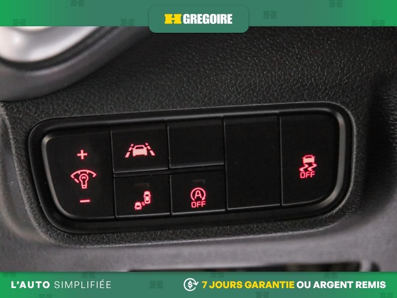 2021 Kia Soul White Blainville - photo #16