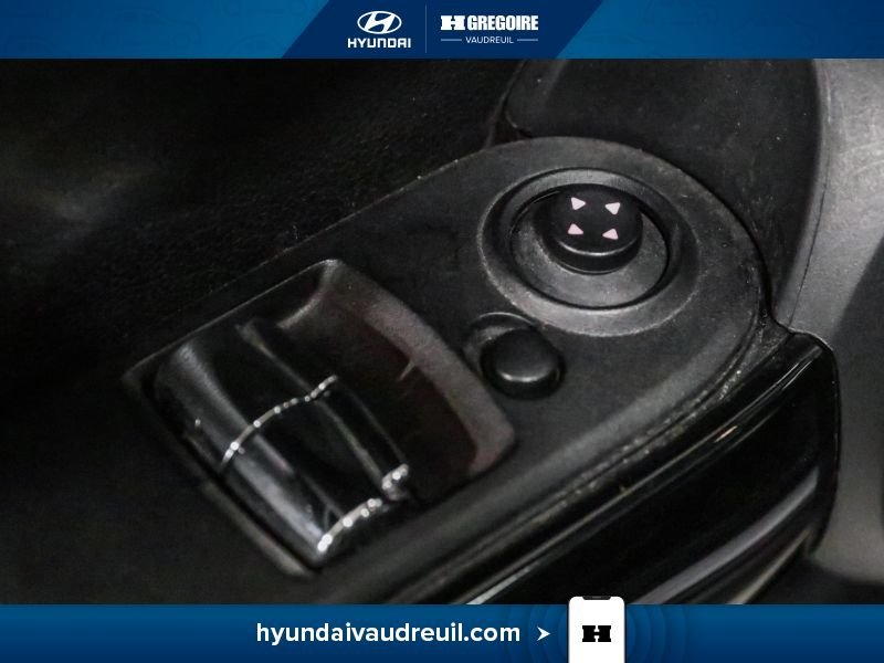 2015 Mini Cooper Beige Laval - photo #16