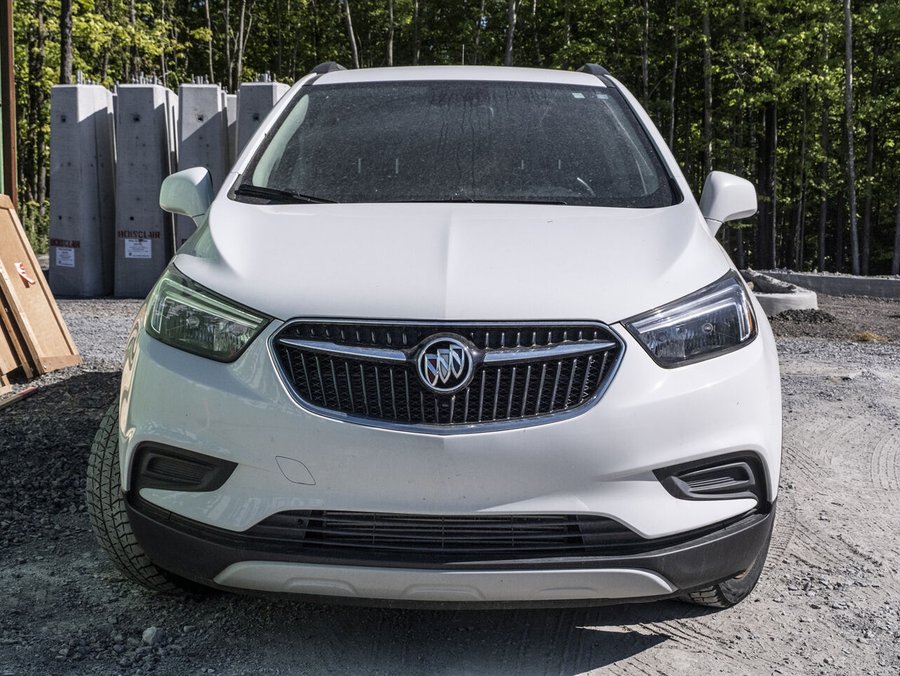 2022 Buick Encore AWD 4dr Preferred White