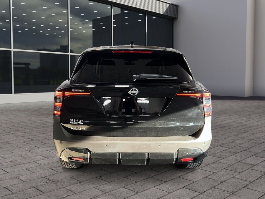 2025 Nissan Kicks SV TA 2025 Black