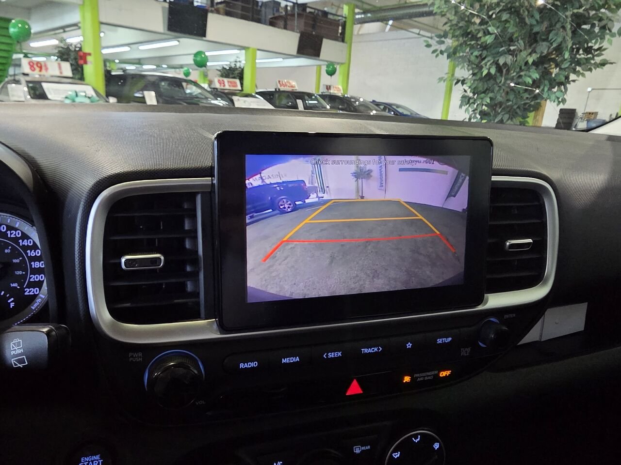 2022 Hyundai Venue Black  - photo #21