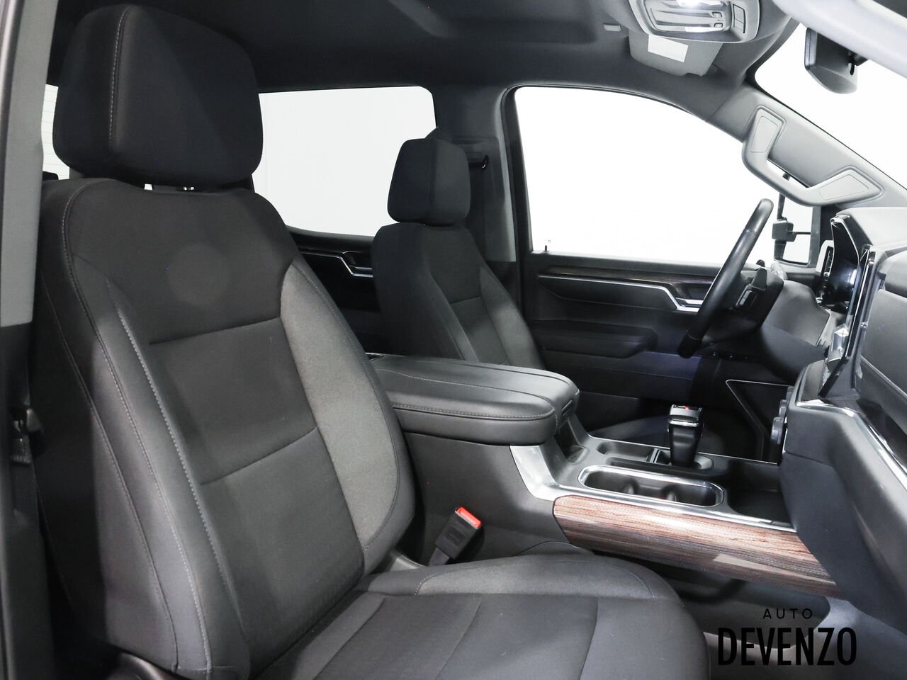 2024 Chevrolet Silverado 1500 White Saint-Eustache - photo #9