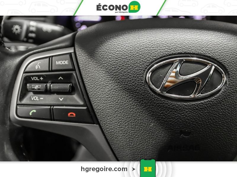 2018 Hyundai Elantra Black Laval - photo #13