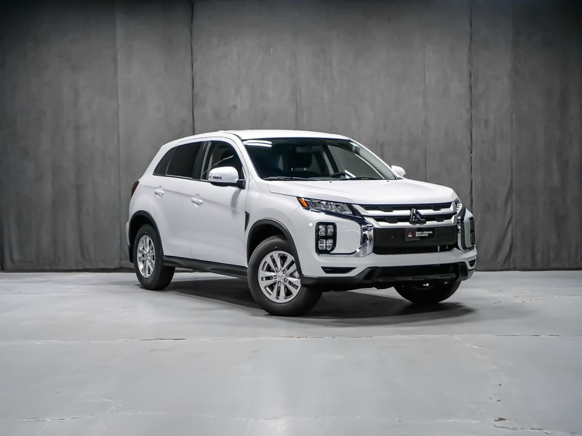 2026 Mitsubishi RVR SE White Diamond Montreal - photo #1