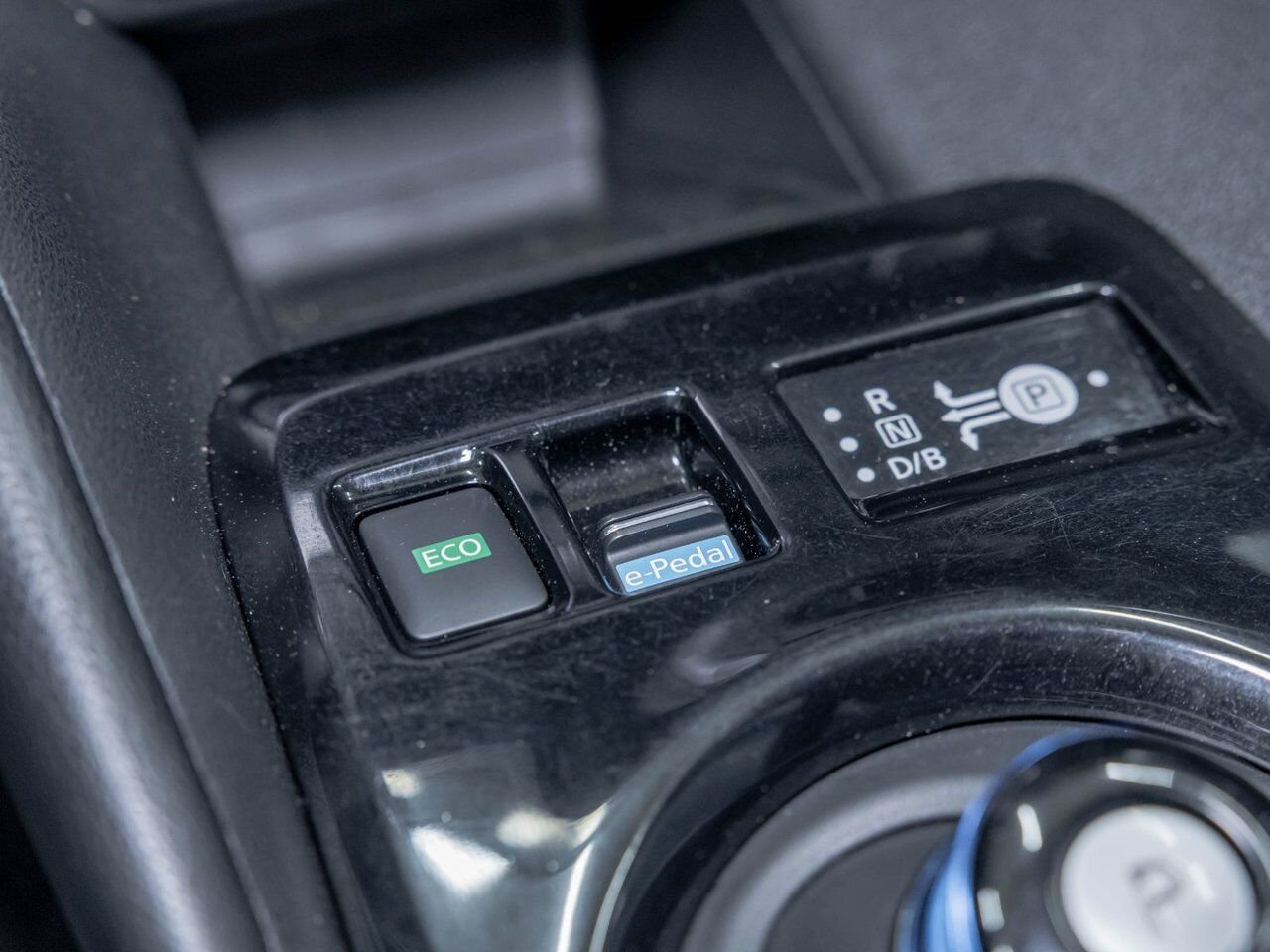 Nissan LEAF SV *NAV* SIÈGES CHAUFF REG ADAPT CARPLAY 2023 Noir Saint-Jérôme - photo #22