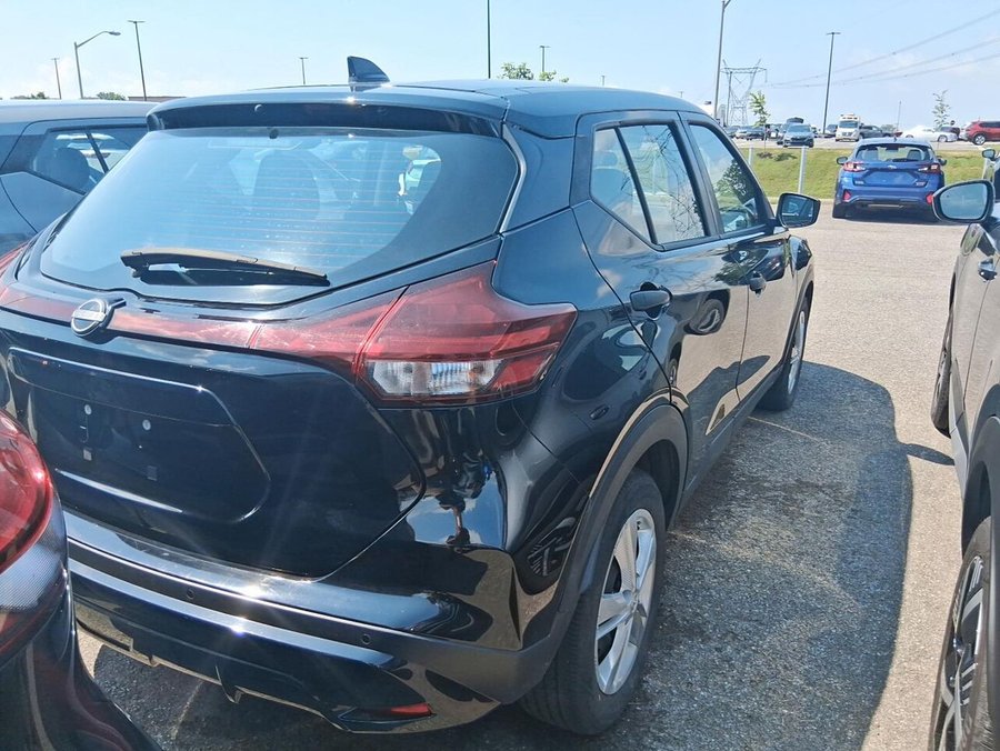 2024 Nissan Kicks S 2024 Black