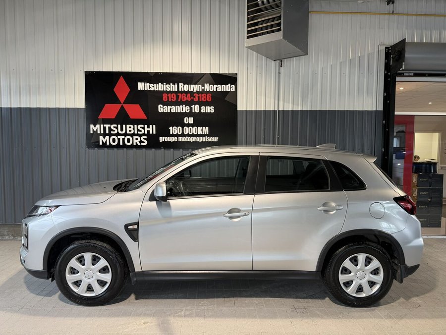 Mitsubishi RVR ES AWC 2024 Gris