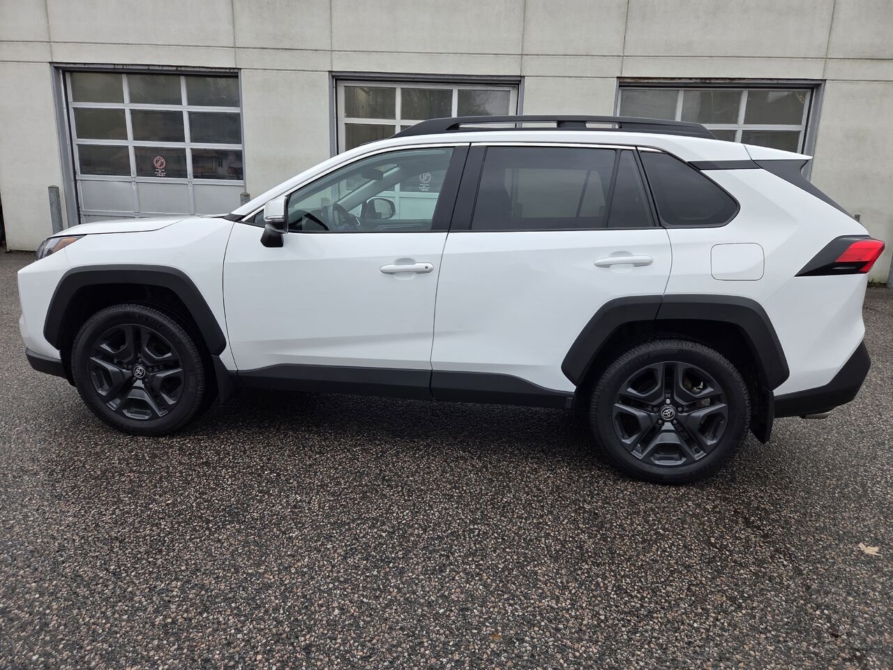 2022 Toyota RAV4 TRAIL White Mont-Laurier - photo #9
