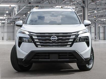 2026 Nissan Rogue 2026 Everest White Tricoat Pearl