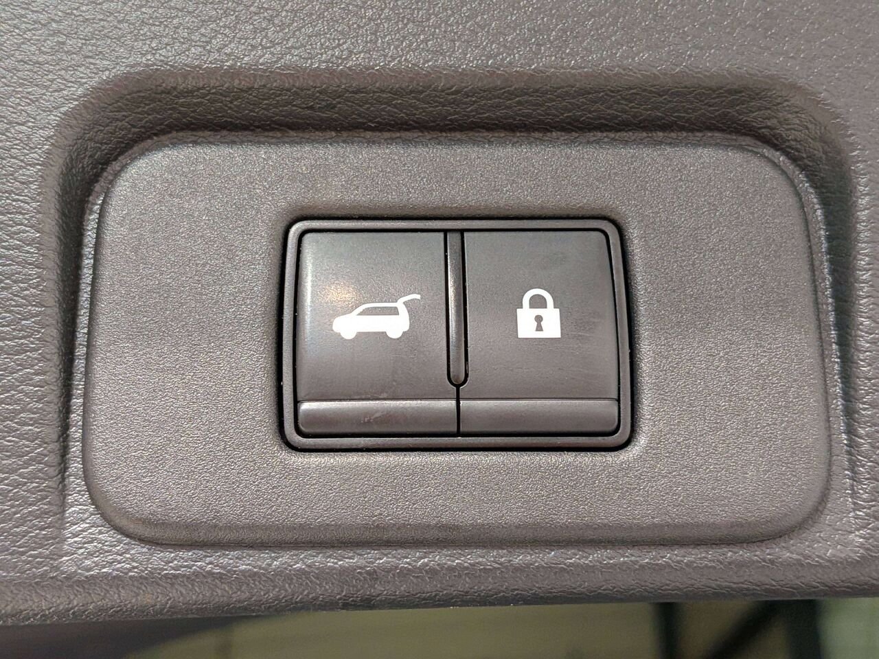2024 Nissan Rogue AWD SV Moonroof Black Mirabel - photo #9