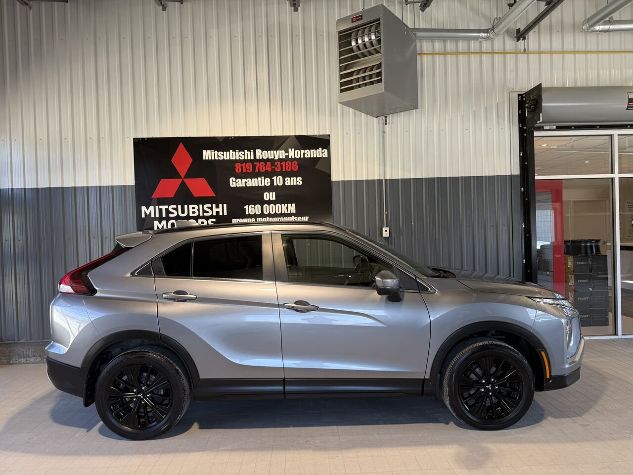 2022 Mitsubishi Eclipse Cross Grey Rouyn-Noranda - photo #3