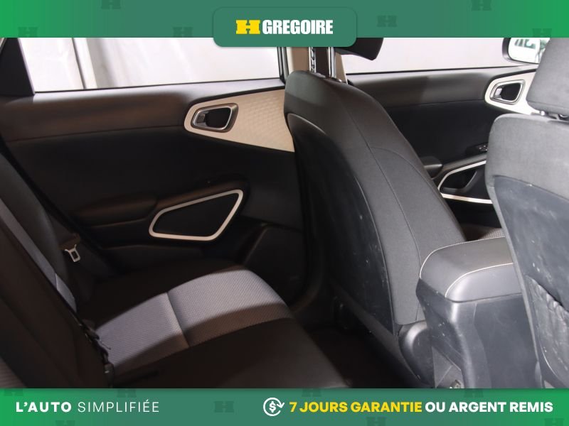 2022 Kia Soul Black Blainville - photo #28