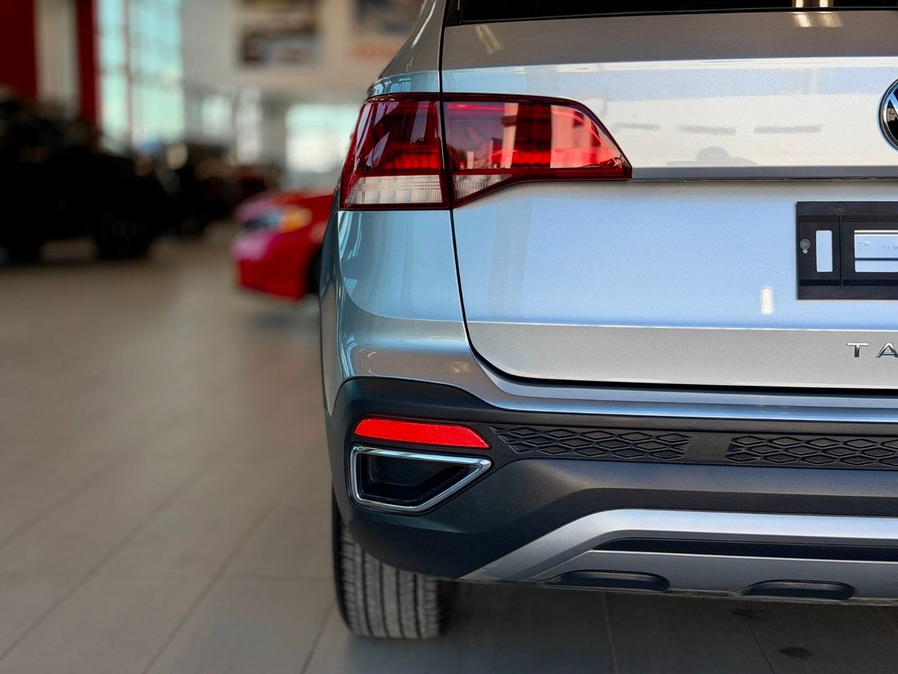 2023 Volkswagen Taos Blue Notre-Dame-des-Prairies - photo #10