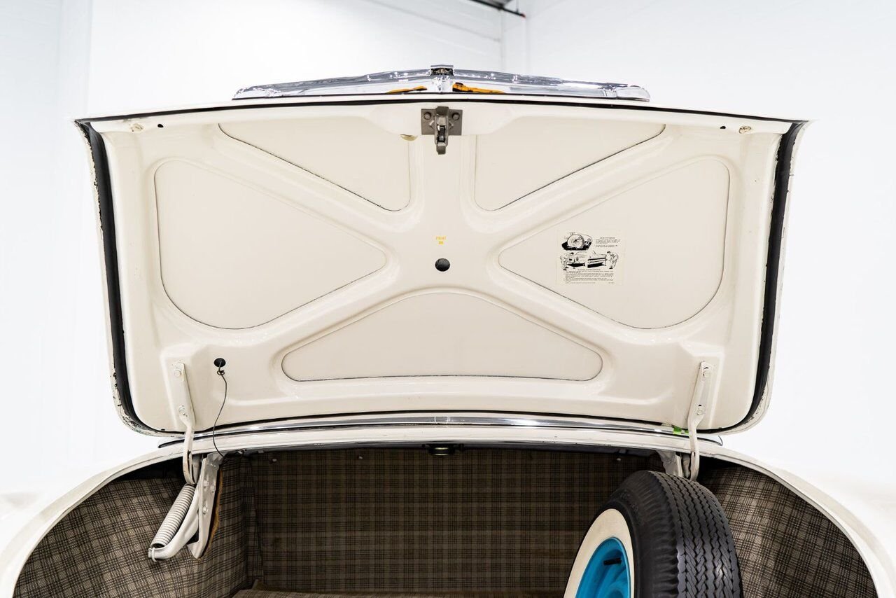 Mercury Monterey **PRIX EN USD** Beautifully presented from former restoration 1956 Blanc Montréal - photo #26