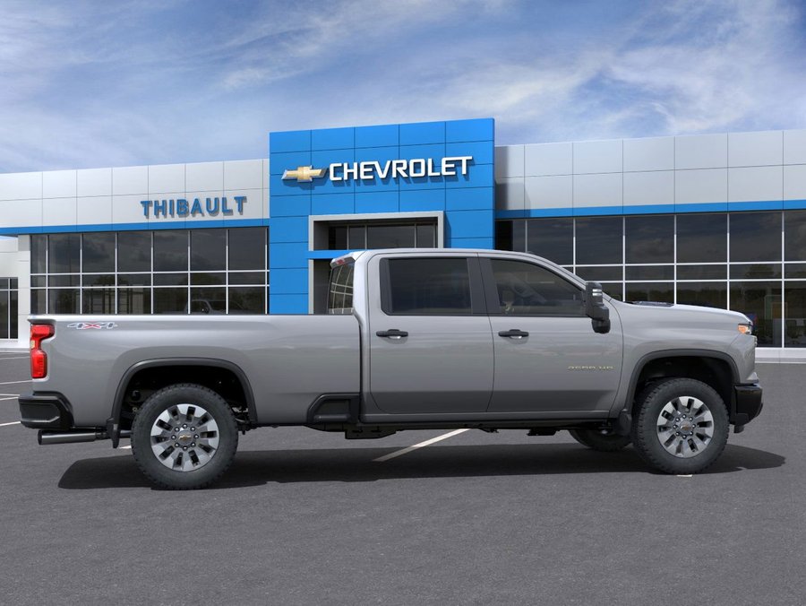 Chevrolet Silverado 2500HD Personnalisée 2025 Gris sterling métallisé