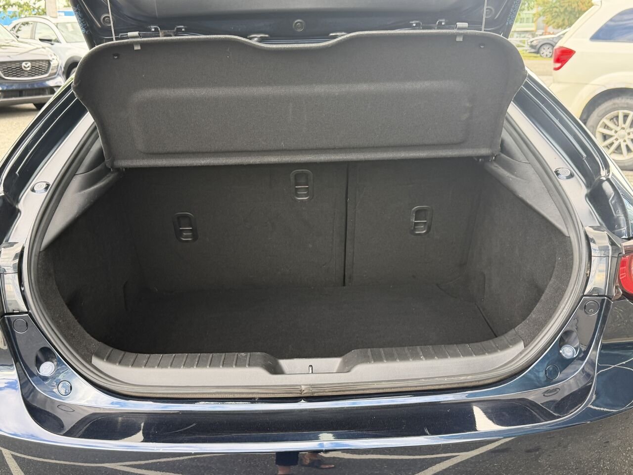 2022 Mazda Mazda3 Sport Blue Ste-Marie - photo #8