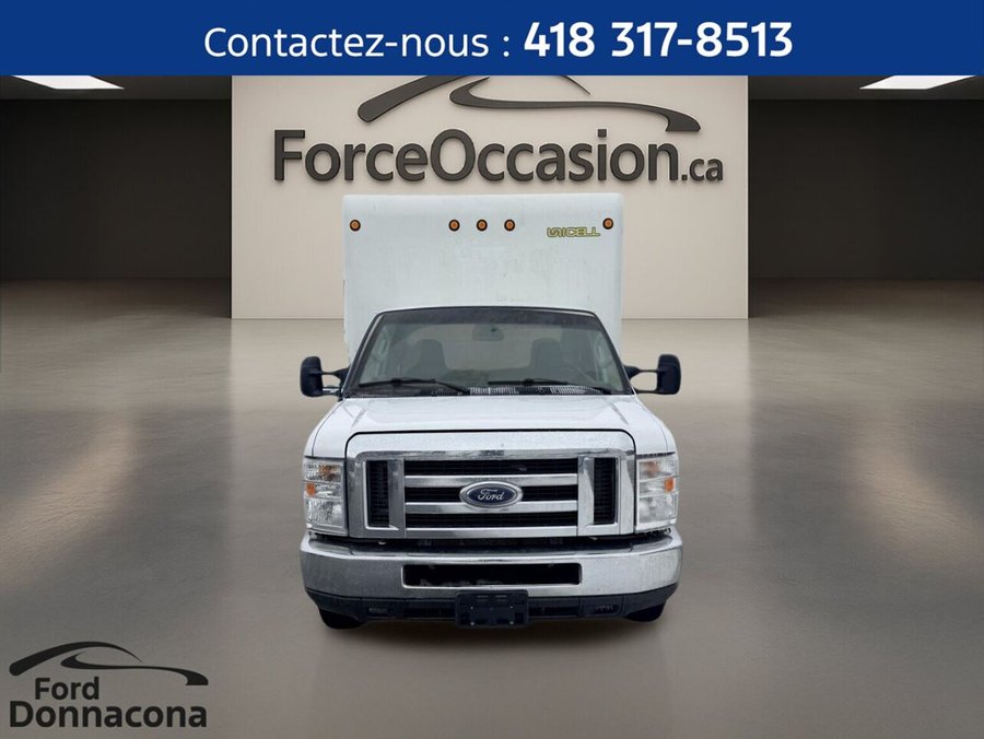 Ford E-450 E-450 CUBE 158 po - 791 $/MOIS LOCATION COMMERCIALE 48 MOIS 2023 Blanc