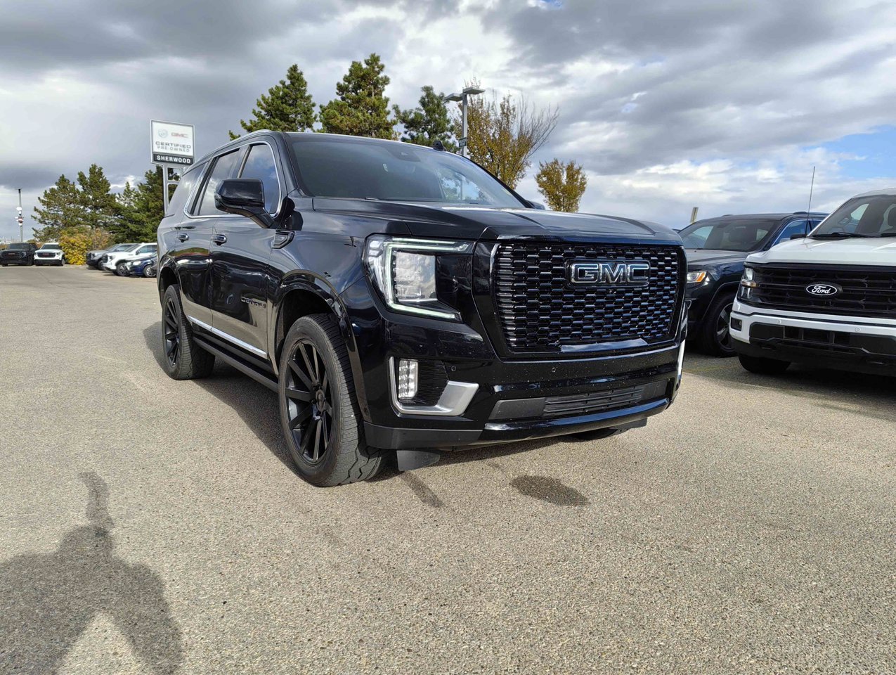 2023 GMC Yukon 4WD 4dr Denali Black Sherwood Park - photo #2