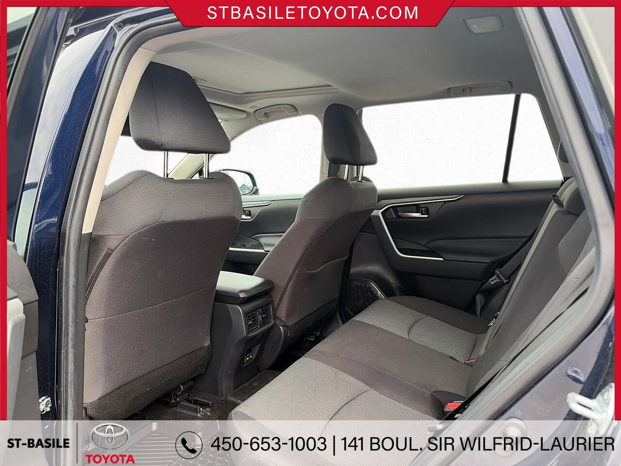 Toyota RAV4 Hybride 2023 Bleu heliographique Saint-Basile-le-Grand - photo #12