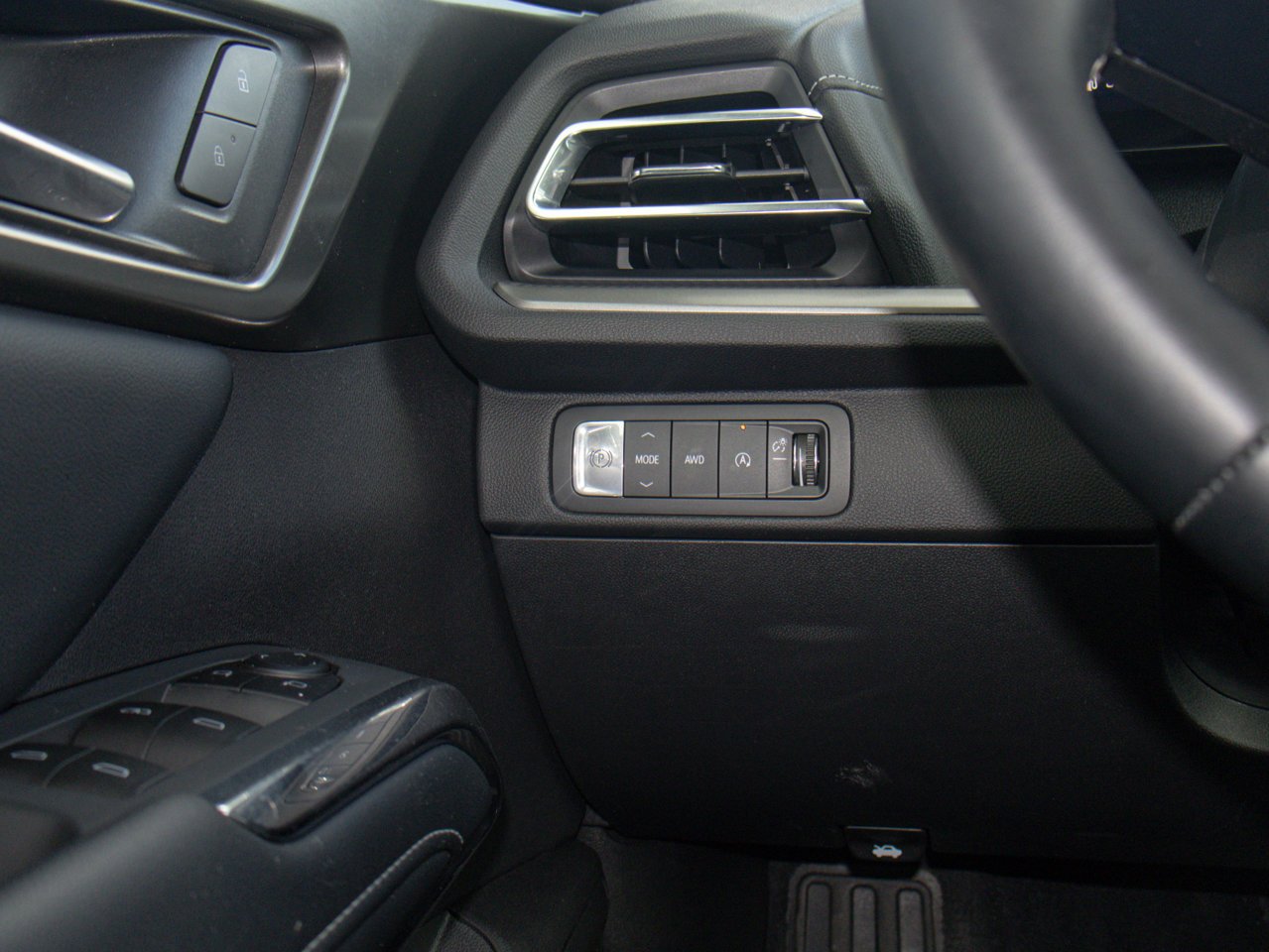 2026 Chevrolet Traverse AWD 4dr LT Black Sherwood Park - photo #21